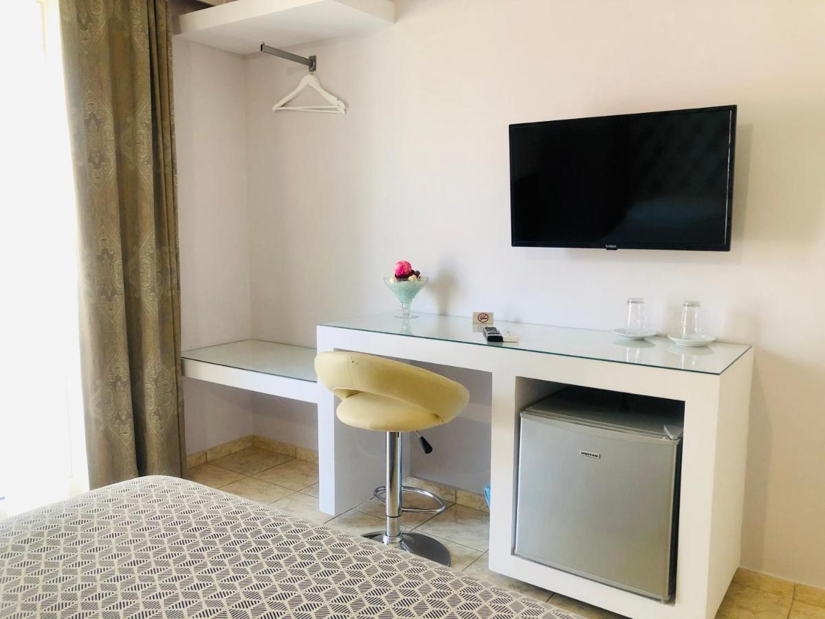 Lovely Apartments Patras Exterior photo